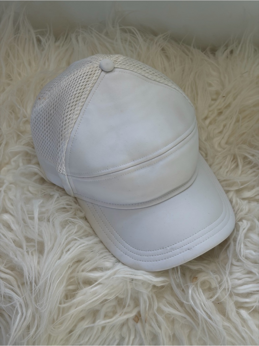 LULULEMON white cap